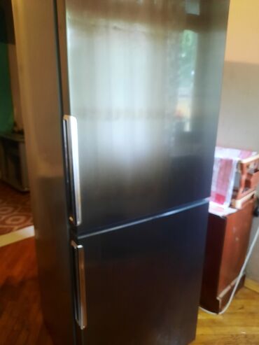 peç satışı: Б/у 2 двери Hotpoint Ariston Холодильник Продажа, цвет - Серый, С колесиками