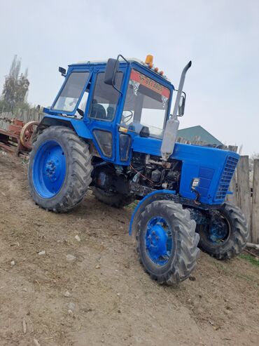 Traktorlar: Belarus MTZ tipli mavi traktör - Ön təkər bazası daraldılmış (ikili — 1