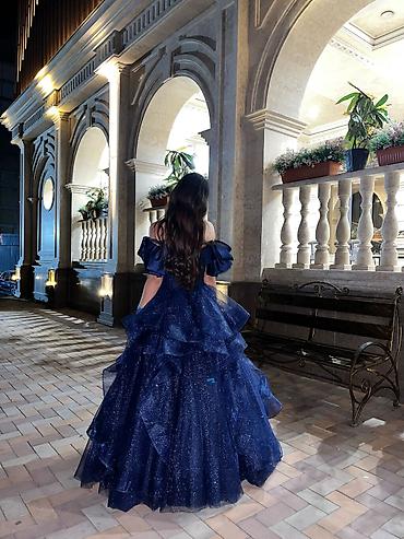 Женская одежда: ✨ Продам роскошное платье на выпускной ✨ 💙 Тёмно-синее, блестящее — 5