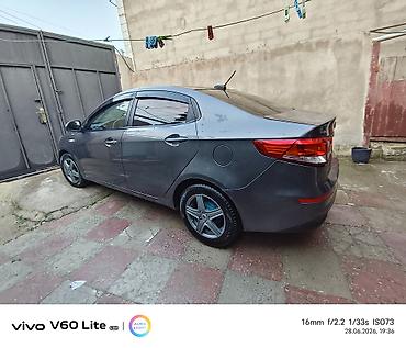 Kia: Kia Rio: 1.3 l | 2017 il Sedan — 5