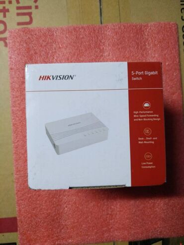 Материнские платы: Hub switch hikvision ds-3e0505d-e 5-port 10/100/1000mbps Новый Цена