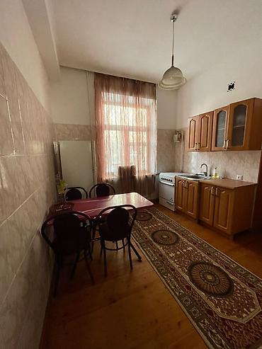 red centr: 3 комнаты, 75 м², Филармония Сталинка, 1 этаж — 4