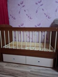 10 yaş tortları oğlan üçün: Oğlan və qız üçün, Yeni, Dördbucaq, Beşik, Dəst ilə, Matras ilə, Yellənmə mexanizm ilə