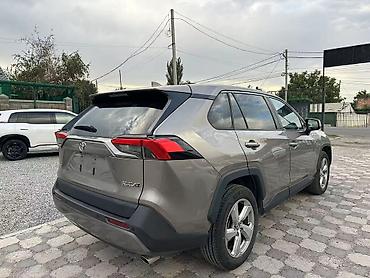 тутойт дымит: 2022год, 1 января, Toyota RAV4, 2.0 двухприводный с крышей, с — 4