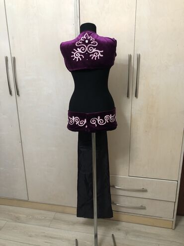 Повседневные платья: Юбки блузки кофточки куртки штаны кардиганы пиджаки . Размеры — 17