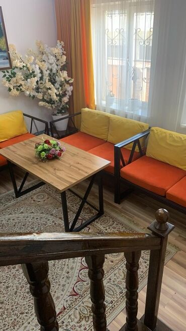 Посуточная аренда комнат: 400 м², С мебелью — 4