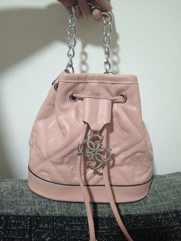 novo guess: Bebi roze guess torbica Slanje post expressom ili licno preuzimanje