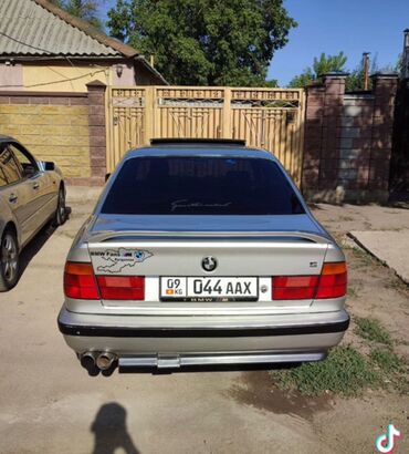 BMW: BMW 525: 1990 г., 2.5 л, Механика, Бензин, Седан