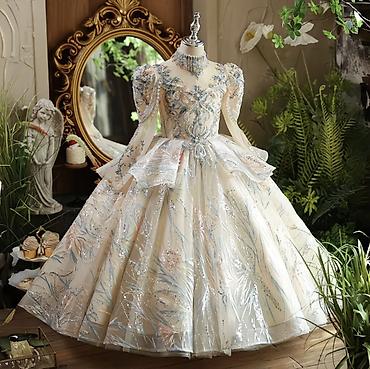 Пышное вечернее/бальное платье принцессы. - Силуэт: A-line/ball gown
