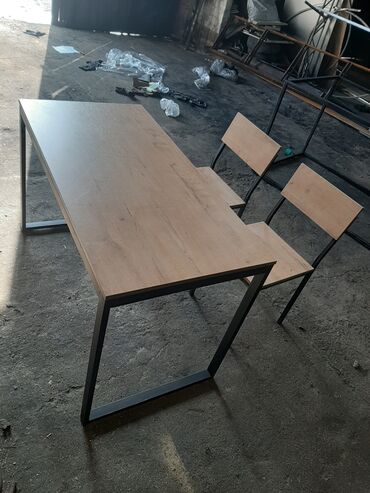 мастер по изготовлению корпусной мебели: Комплект стол и стулья