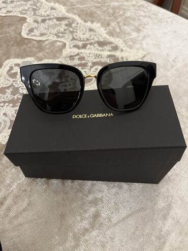 Eynəklər: Gün eynəyi, Dolce & Gabbana, Yeni