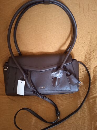 Классические сумки: Сумка ALDO, модель с жестким корпусом и лаконичным дизайном. - — 1