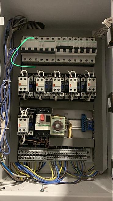 Электрики: Электрик | Установка счетчиков, Установка стиральных машин, Демонтаж электроприборов Больше 6 лет опыта — 8