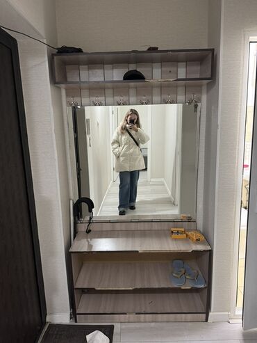 шкафы для документов металлические: Шкаф-прихожая, С зеркалом, ЛДСП