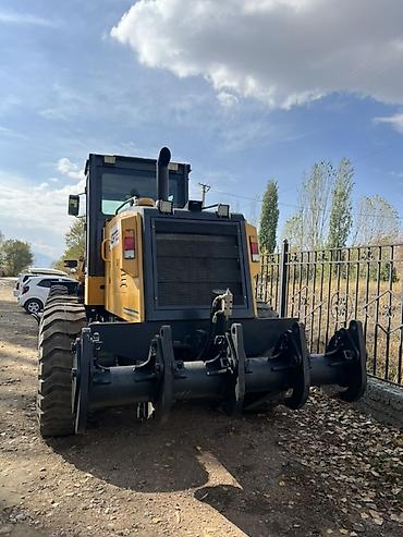 гигант 817 814: Автогрейдер XCMG GR1803 Техника в наличии - Класс: средний, 6х4 - — 5