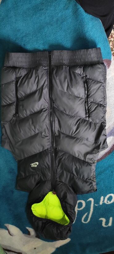 лыжные куртки nike: Куртка S (EU 36)