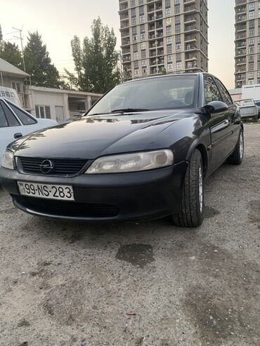 Opel Vectra: 2 l | 1997 il Sedan