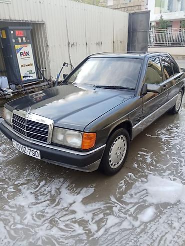 mercedes 180 b: Mercedes-Benz 190: 0.2 l | 1988 il Sedan — 1