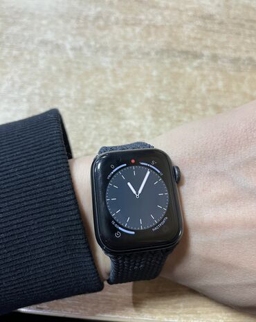 Продаю “Apple Watch Series 6”(Оригинал) в хорошем состоянии АКБ 92%