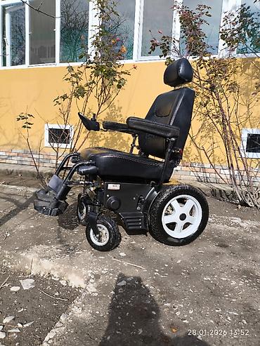 Digər tibbi məhsullar: Elektron motorlu əlil arabası Araba ilk özümdə olub. Akmulyatoru — 4