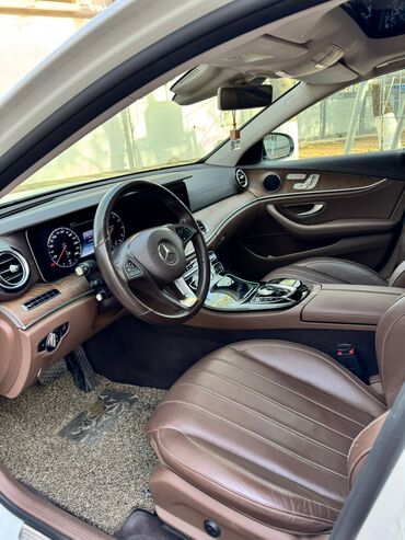 Mercedes-Benz: Mercedes-Benz E-Class: 2017 г., 2 л, Автомат, Бензин, Седан — 4