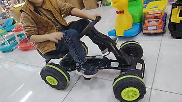 sukan oyunu: Uşaq pedallı avto– dörd təkərli, möhkəm konstruksiyalı sürmə oyuncağı — 1