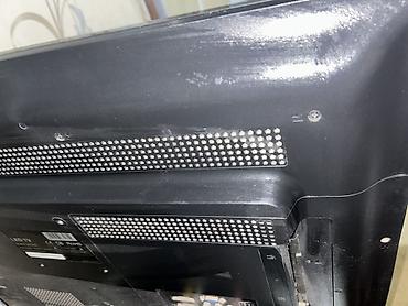 Телевизорлор: Телевизор Samsung LED, диагональ примерно 32" (81 см). Классический — 3