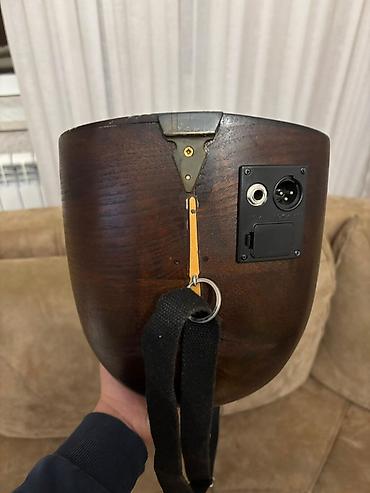 elekt: Elektro saz – gövdəsində quraşdırılmış preamp və rəqəmsal tuner - — 2