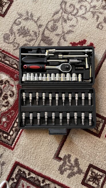 набор инструментов электромонтера: Набор ручного инструмента в кейсе
В комплекте все есть