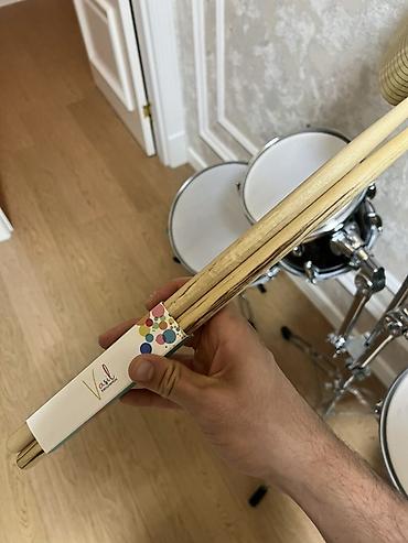 Uşaq/təcrübə üçün kompak tərkibli zərb aləti dəsti Tərkib: - Bass