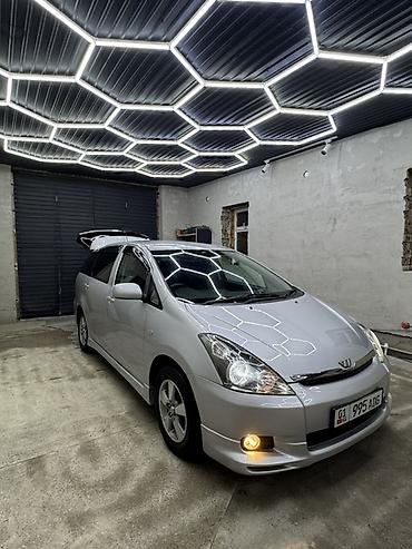 Toyota WISH: 2003 г., 1.8 л, Автомат, Бензин, Универсал