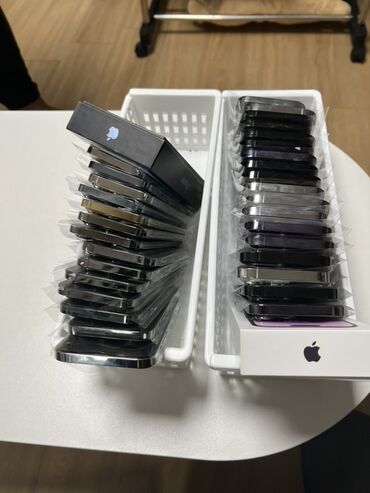 новые смартфоны: IPhone 14 Pro, Б/у, 256 ГБ, Черный, Коробка, 85 %