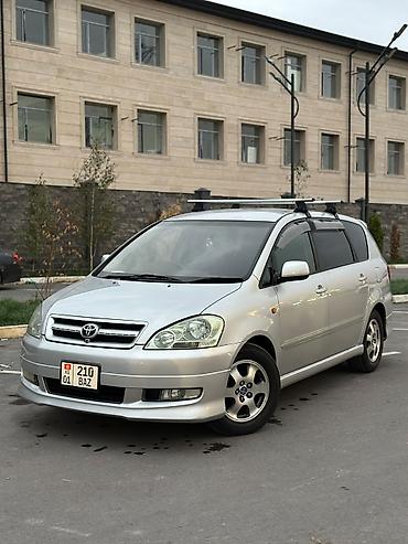Toyota Ipsum: 2003 г.