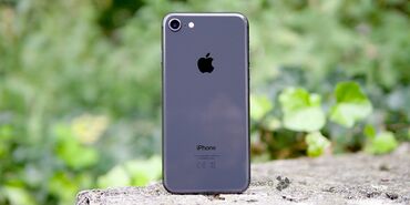 Apple iPhone: IPhone 8, Б/у