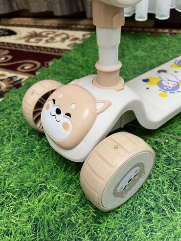 Детские самокаты: Детский самокат с подсветкой и музыкой (для детей от 2 до 6 лет) — 11