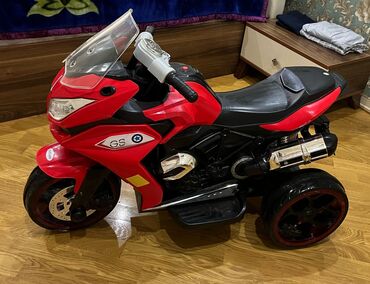 akkumulyatorlu uşaq motosikletləri: Motosiklet uşaq üçün. 150azn. alinib 450 manata . musiqi və bir çox
