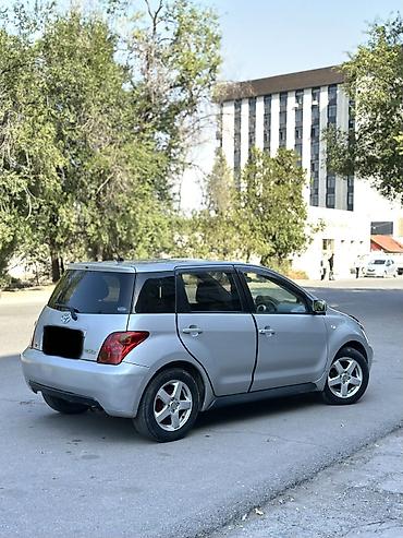 Toyota Ist: 2003 г., 1.3 л, Автомат, Бензин, Хэтчбэк — 4