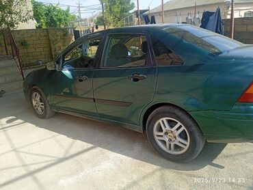 Ford: Ford Focus: 2 l | 2001 il 123528 km Sedan — 10
