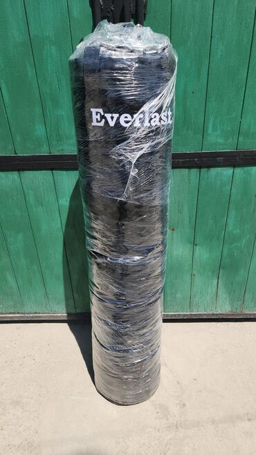 турник брусья пресс 3 в 1: Боксерская груша черного цвета от Everlast, разработанная для