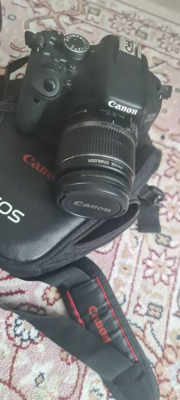 instax mini 12 qiymeti: Canon eos 600d ela veziyyetdedir, problemsizdir. Herseyi verilecek