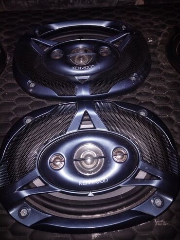Dinamiklər və sabvuferlər: Kenwood avtomobil audio dəsti - Gücləndirici: Kenwood KAC-M525 — 5
