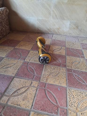 ninebot e2 pro: Özünütarazlayan skuter (hoverboard) - Rəng: qızılı - Korpus: parlaq — 1
