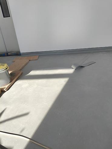 Напольные работы: Укладка пола, Монтаж напольных плинтусов, Укладка теплого пола | Паркетная доска, Наливные полы, Кварц-винил Больше 6 лет опыта — 9