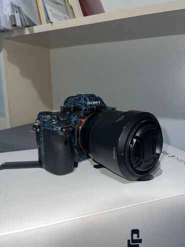 Видеокамеры: SONY A7 SII(S2) F3.5 28-70 Съемка в 4к/FullHD 100фпс 4 батарейки