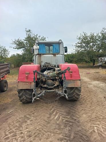rengli işıq: Ağır sinif dördötürücülü traktor - Güclü dizel mühərrik, qabaqda iri — 3