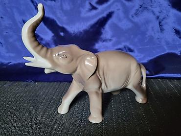 Figure: Nova porcelanska figura slona iz 70ih.godina Alba Julia. Nova — 1