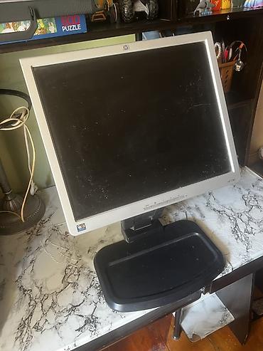 samsung 17: HP L1740 LCD Monitor - Ekran: 17 düym, kvadrat (5:4) format - Panel — 2