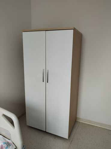 Sifarişlə dolablar: Düz dolab, Dəhliz üçün, Yataq otağı üçün, Eyvan üçün, Paltar üçün, Kupe, Quraşdırıla bilən, 3 qapılı — 26