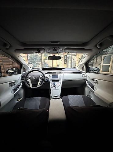 америк: Toyota Prius: 2012 г., 1.8 л, Вариатор, Гибрид, Хэтчбэк — 5
