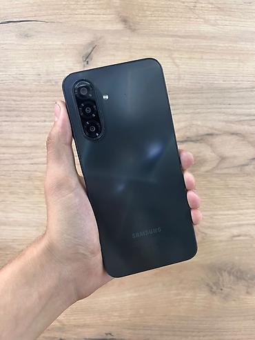 ps4 pro kg: Samsung Galaxy A17 (SM-A175F/DS) - Экран: 6.5" с каплевидным вырезом — 1
